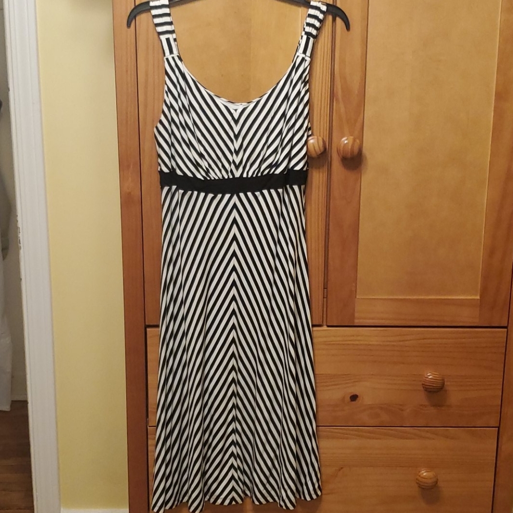 Sleeveless dress
